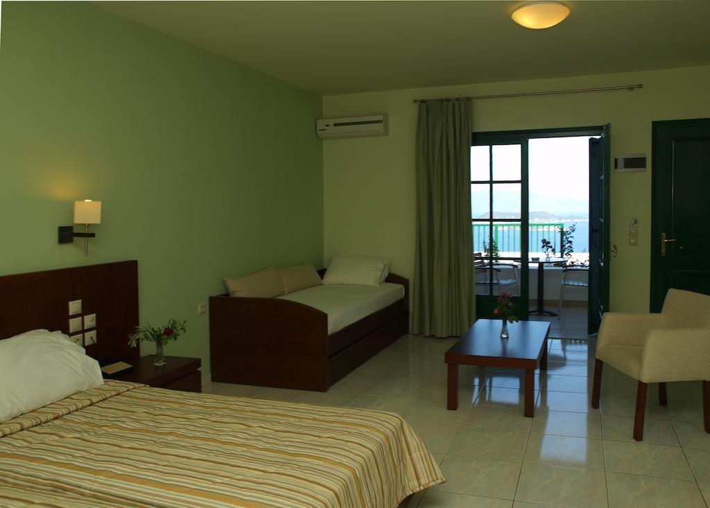 Skiathos Club Hotel & Suites Vasilias  Bilik gambar